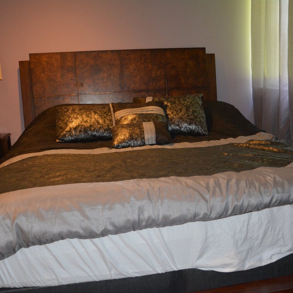 Black, silver, grey Queen bedding with 4 pillows